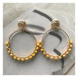 Oorbellen beads ring geel