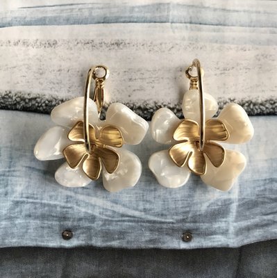 Bloem beige