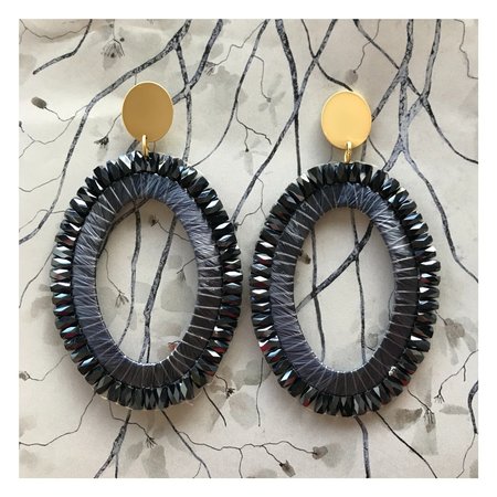 Oorbellen kraal raffia blauw