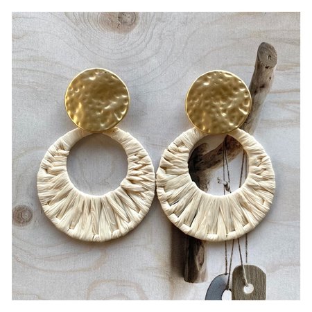 Oorbellen raffia beige
