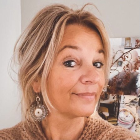 Oorbellen rozet crystal grijs