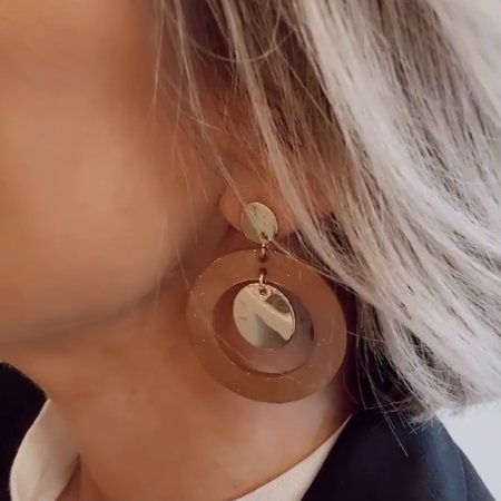Oorbellen resin zwart bedel