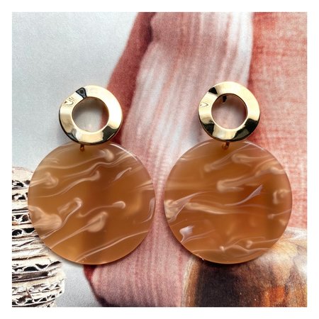 Oorbellen resin open darknude